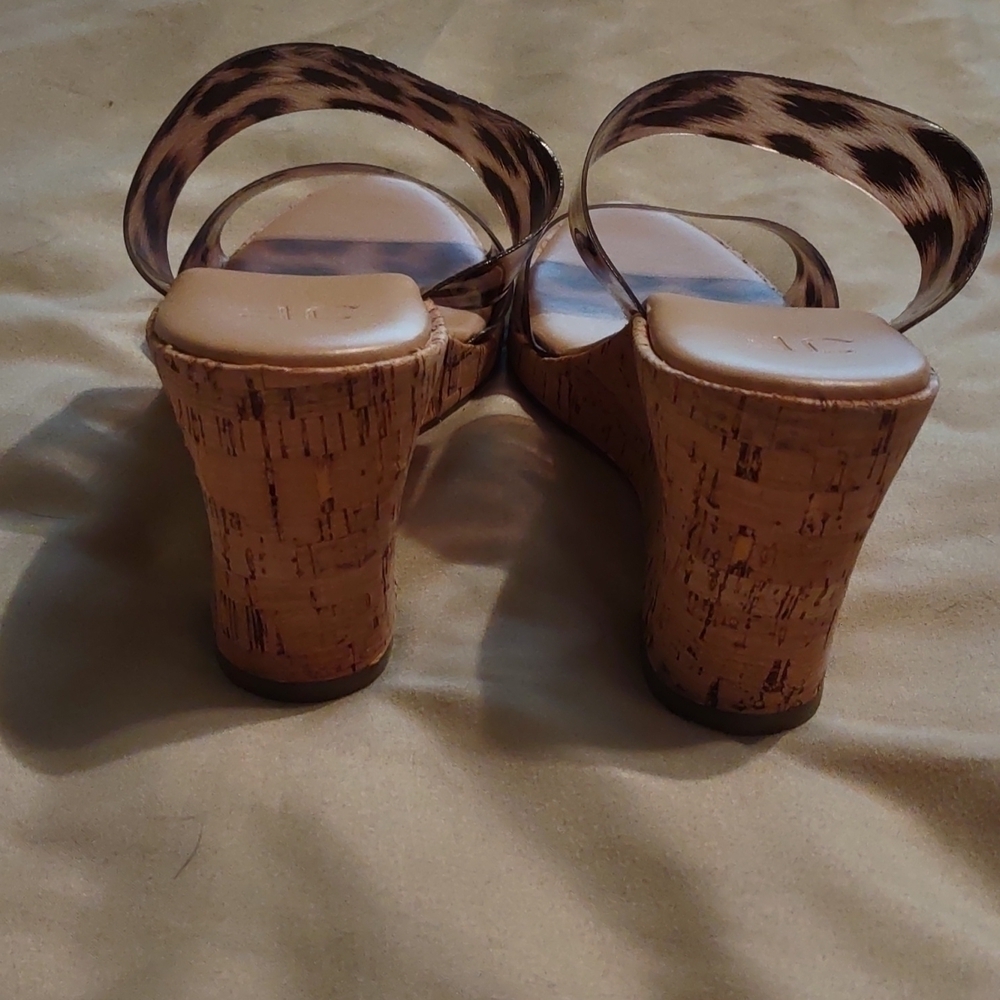 𝅺JustFab Leopard Print Strappy Sandals Size 7 NIB - Picture 4 of 5